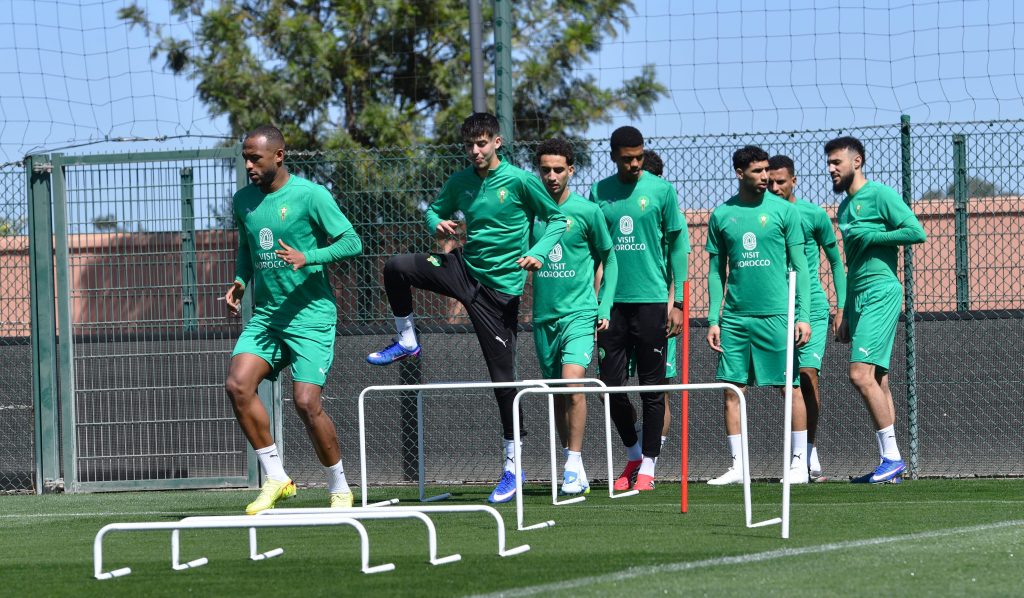 المنتخب الوطني يجري آخر حصة تدريبية قبل التوجه إلى مدريد